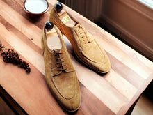 Load image into Gallery viewer, Men&#39;s Beige Suede Lace Up Dress Shoes
