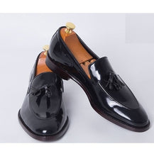 Load image into Gallery viewer, Handmade Mens Patent Leather Tassels Shoes, Men Black Tassels Moccasins Loafer
