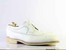 Load image into Gallery viewer, Bespoke White Leather Wing Tip Lace Up Shoe for Men&#39;s - leathersguru
