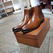 Load image into Gallery viewer, Men&#39;s Tan Chelsea Leather Boot - leathersguru
